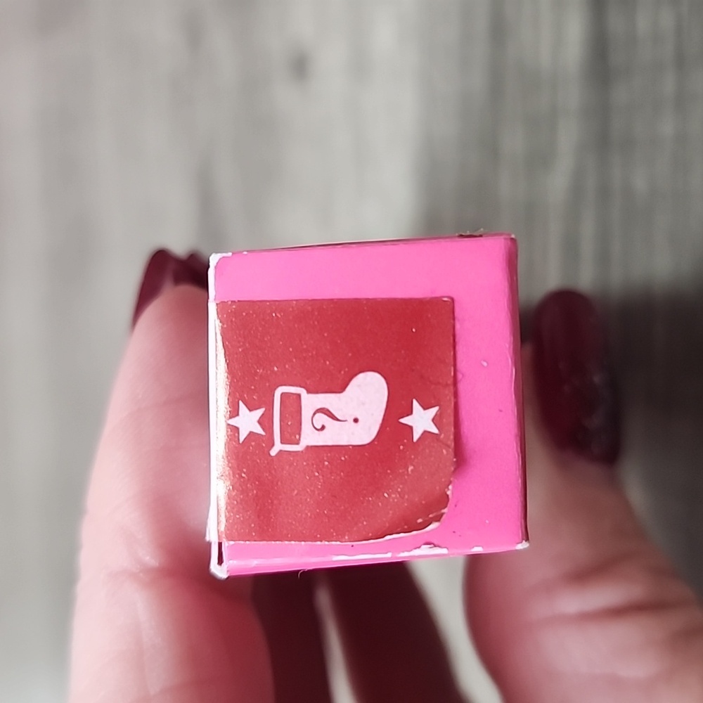 Jeffree Star Velour Liquid Lipstick "Stocking'